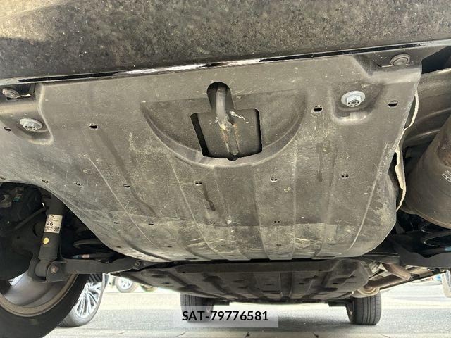 Honda VEZEL 2017-06 7217289-19