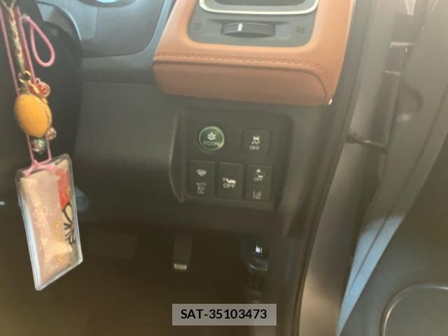 Honda VEZEL 2017-06 7226654-10