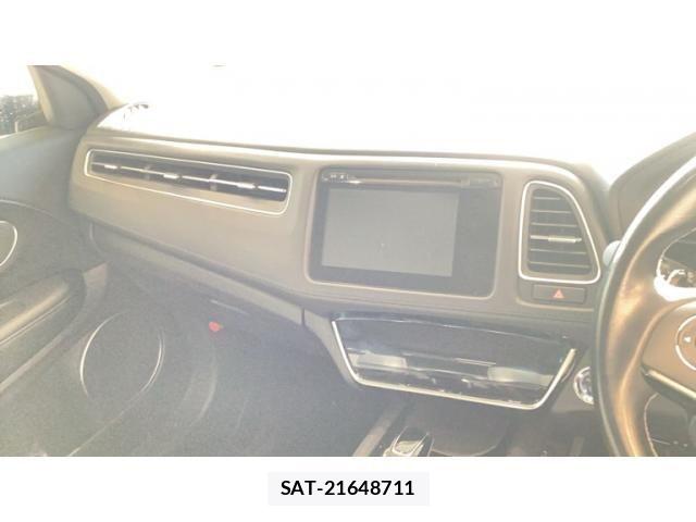 Honda VEZEL 2018-03 7252729-12