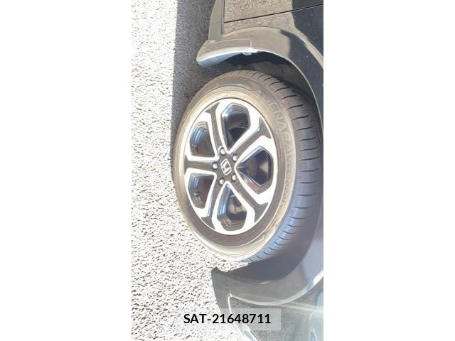 Honda VEZEL 2018-03 7252729-16