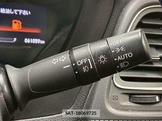 Honda VEZEL 2018-11 7250319-11
