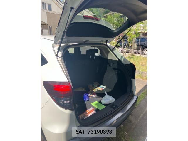 Honda VEZEL 2018-06 7252731-13