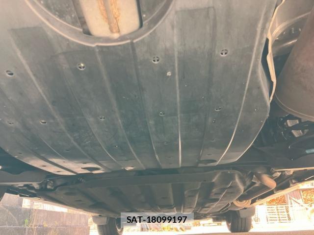 Honda VEZEL 2014-06 7273212-9