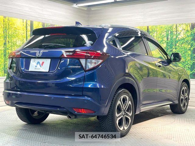 Honda VEZEL 2017-03 7272668-16