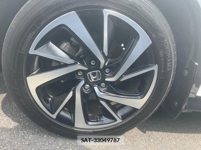 Honda VEZEL 2018-02 7330943-10