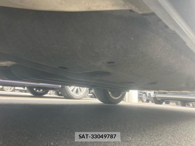 Honda VEZEL 2018-02 7330943-12