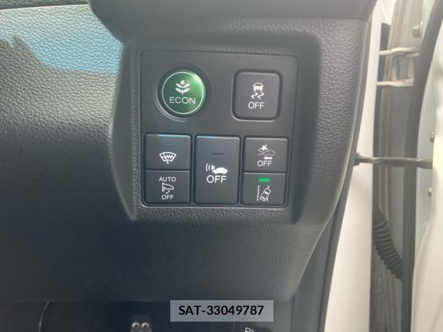 Honda VEZEL 2018-02 7330943-18