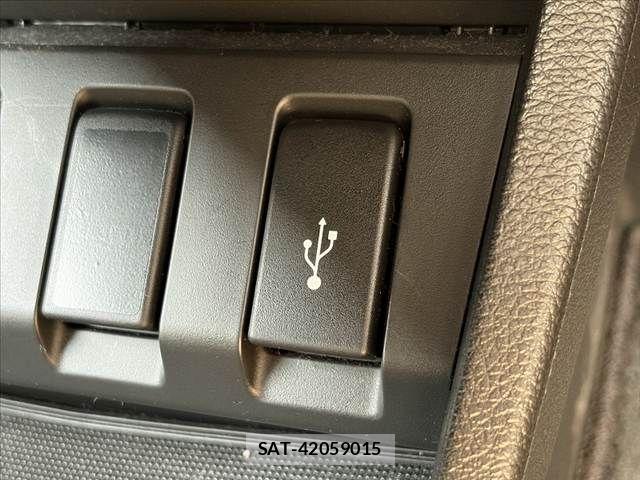 Honda VEZEL 2017-06 7330944-29