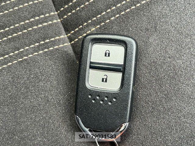 Honda VEZEL 2019-09 7330934-25