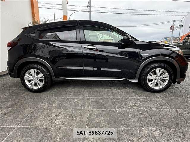 Honda VEZEL 2015-06 7330948-10