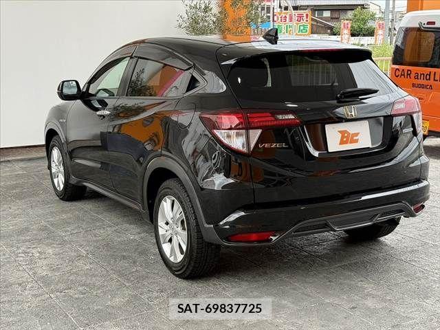 Honda VEZEL 2015-06 7330948-12