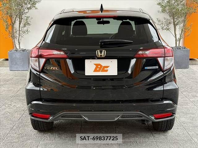 Honda VEZEL 2015-06 7330948-13