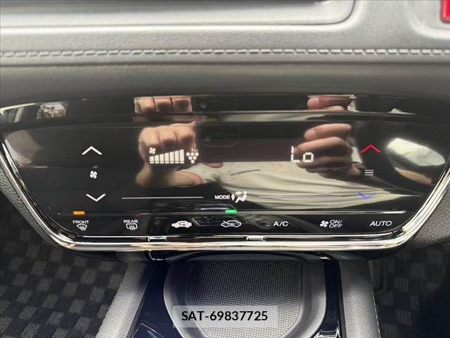 Honda VEZEL 2015-06 7330948-21