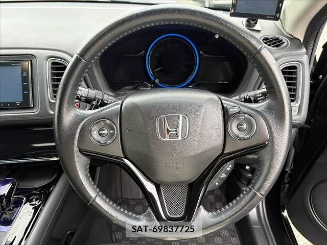 Honda VEZEL 2015-06 7330948-25