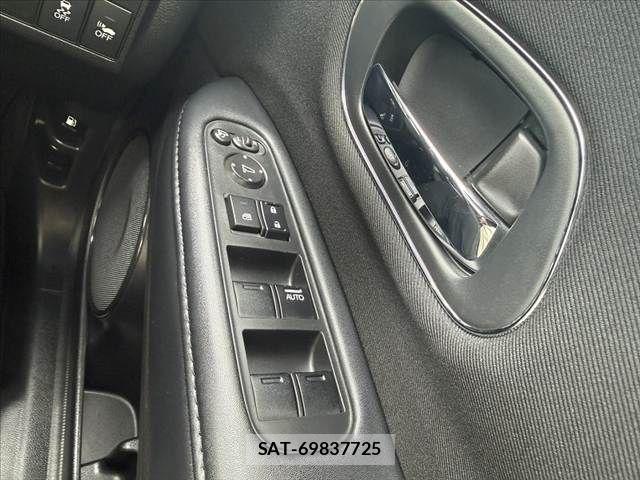 Honda VEZEL 2015-06 7330948-28