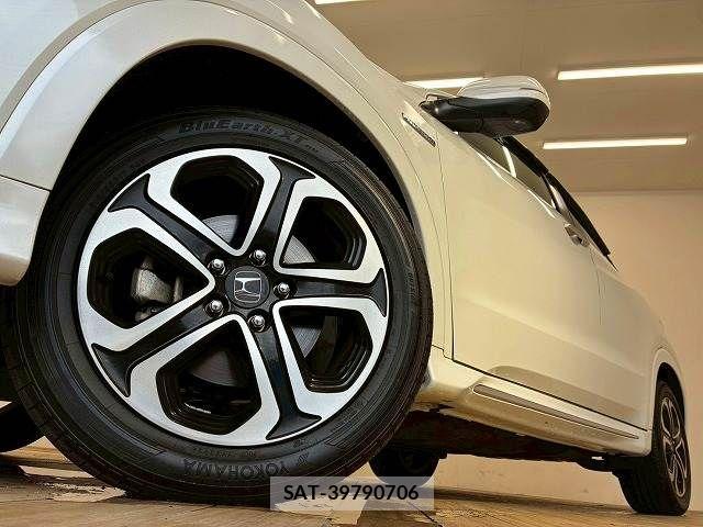 Honda VEZEL 2018-09 7360314-17