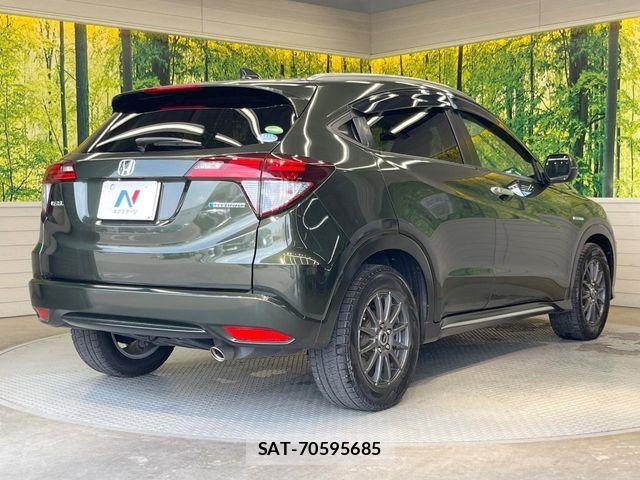 Honda VEZEL 2017-07 7394683-16