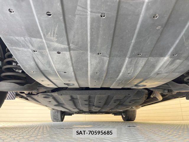 Honda VEZEL 2017-07 7394683-19