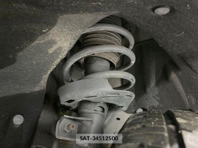 Honda VEZEL 2014-06 7394685-19