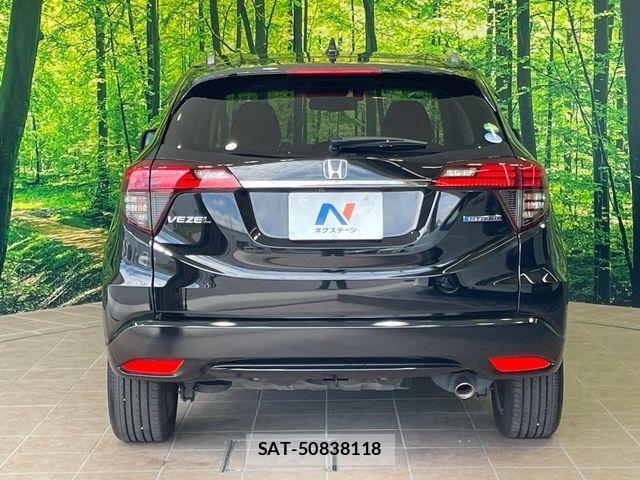 Honda VEZEL 2018-02 7458631-15