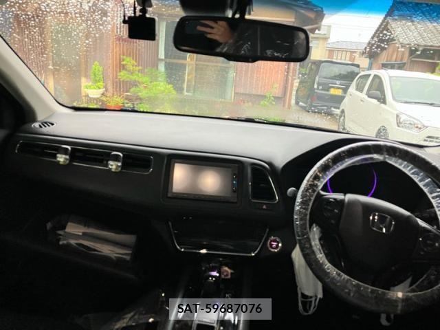 Honda VEZEL 2017-01 7458645-15