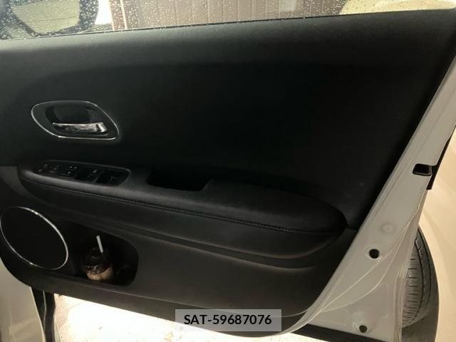 Honda VEZEL 2017-01 7458645-16