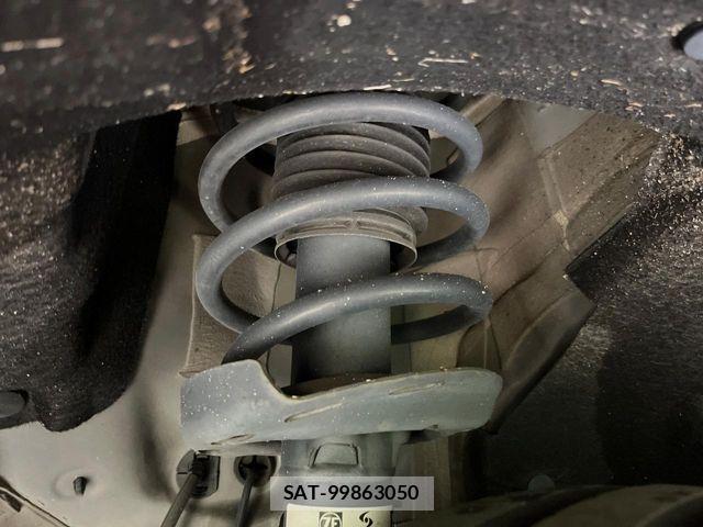 Honda VEZEL 2015-06 7458641-19