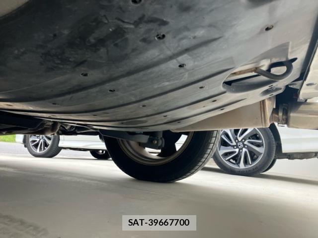 Honda VEZEL 2014-04 7458649-13