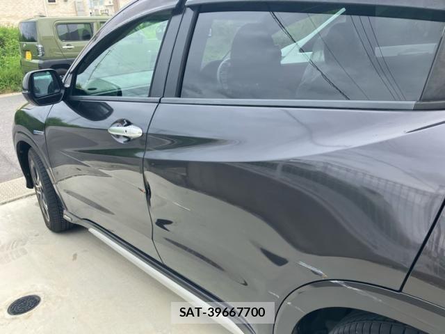 Honda VEZEL 2014-04 7458649-15