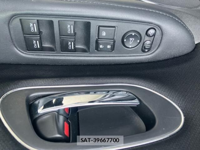 Honda VEZEL 2014-04 7458649-17