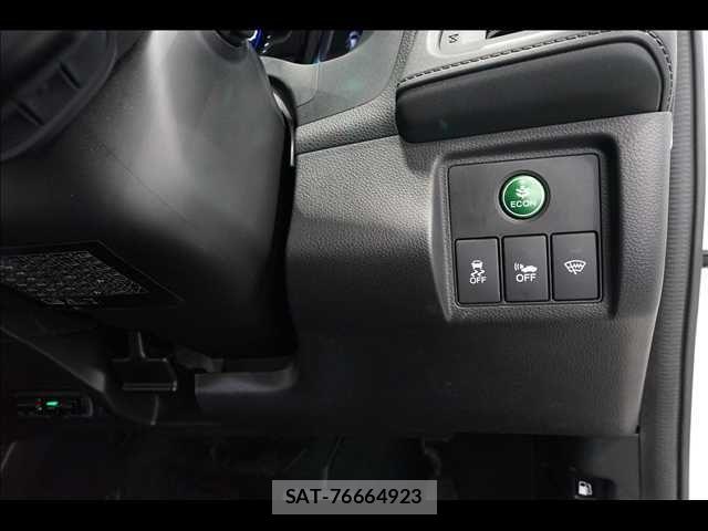 Honda VEZEL 2016-02 7503473-13