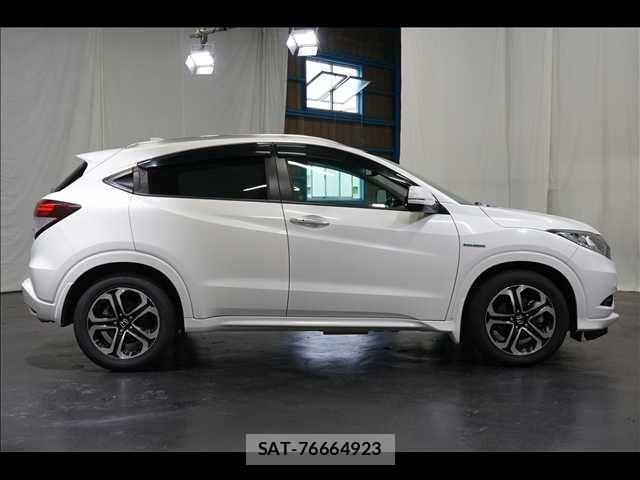 Honda VEZEL 2016-02 7503473-15