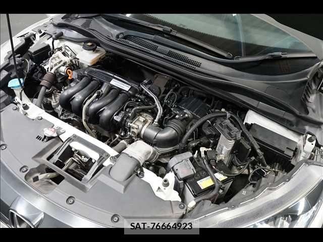 Honda VEZEL 2016-02 7503473-19
