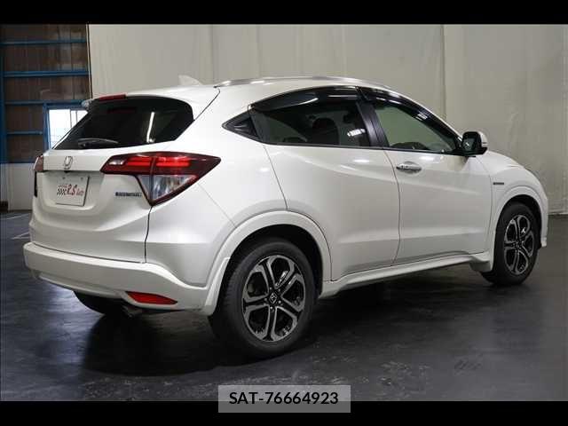 Honda VEZEL 2016-02 7503473-8