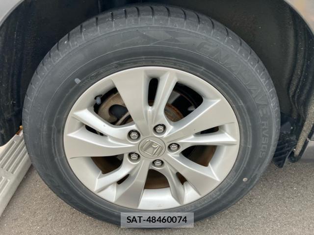 Honda VEZEL 2014-04 7510384-11