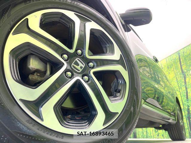 Honda VEZEL 2018-02 7503468-12