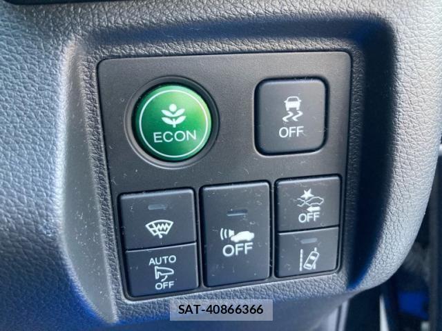 Honda VEZEL 2017-12 7510373-9