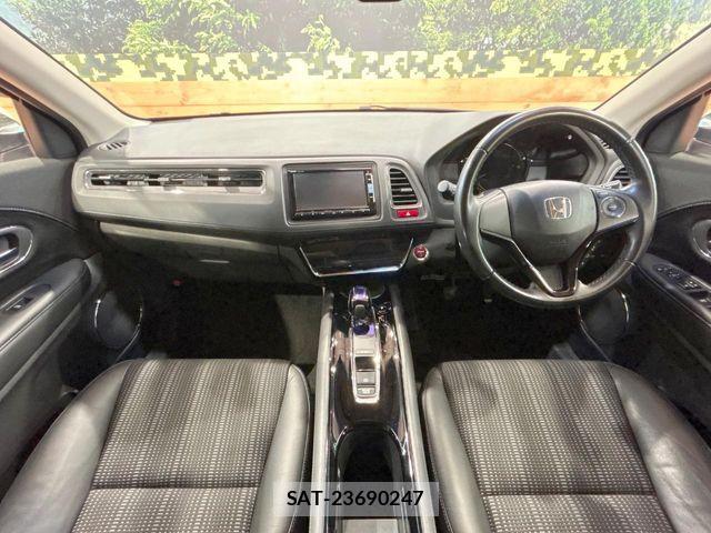 Honda VEZEL 2015-06 7503472-1