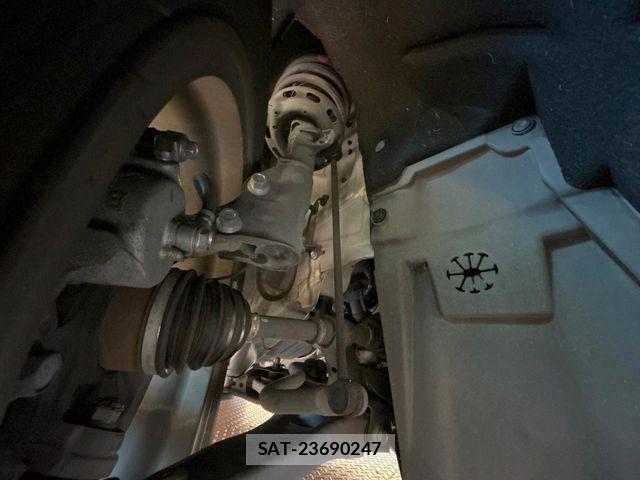 Honda VEZEL 2015-06 7503472-19