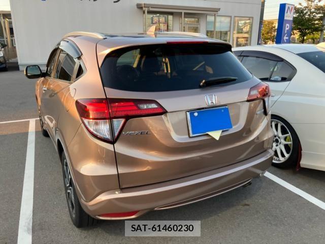 Honda VEZEL 2016-03 7563032-1