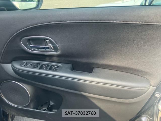 Honda VEZEL 2018-07 7621087-13