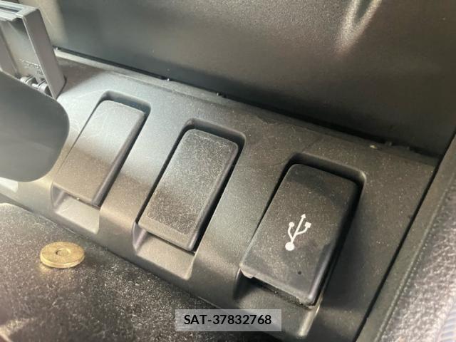 Honda VEZEL 2018-07 7621087-22