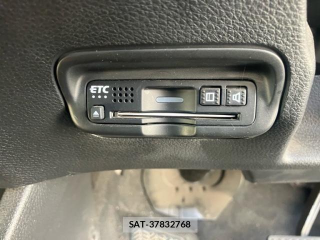 Honda VEZEL 2018-07 7621087-23
