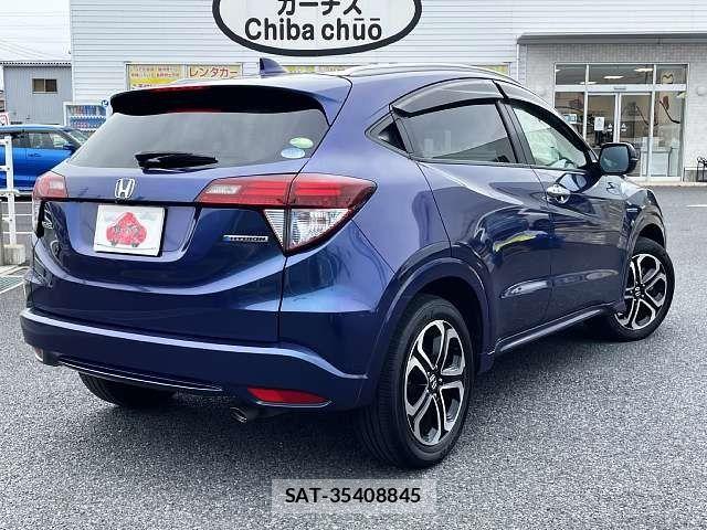 Honda VEZEL 2015-06 7621101-2
