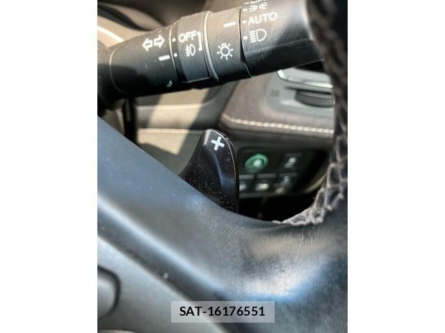 Honda VEZEL 2018-06 7621081-12