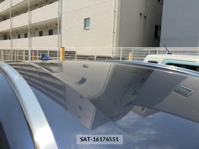 Honda VEZEL 2018-06 7621081-16