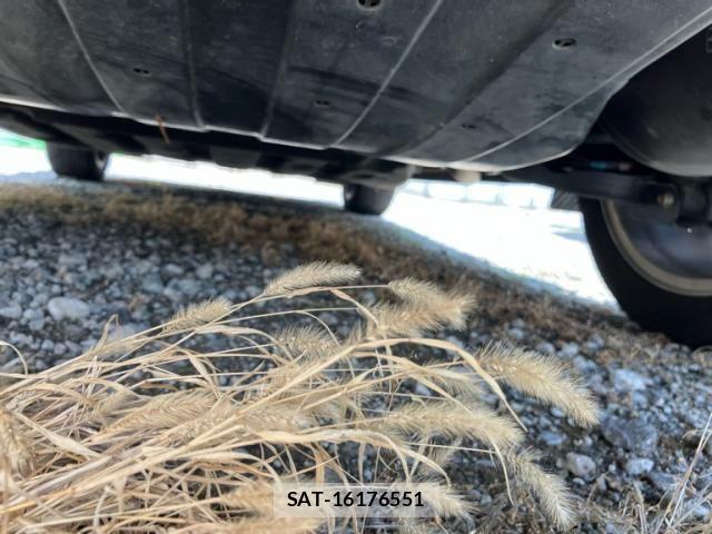 Honda VEZEL 2018-06 7621081-17