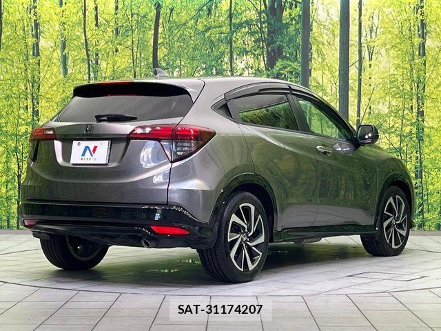 Honda VEZEL 2020-02 7621076-17