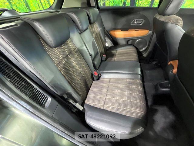 Honda VEZEL 2015-07 7621086-8