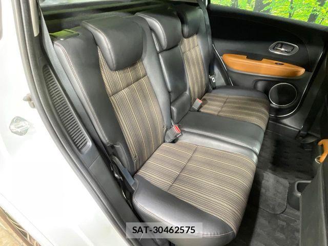 Honda VEZEL 2016-11 7621090-8